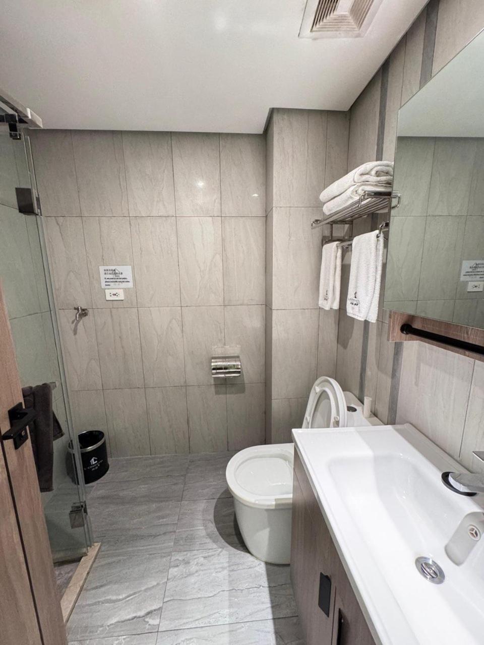 L Condotel Aparthotel Paranaque City