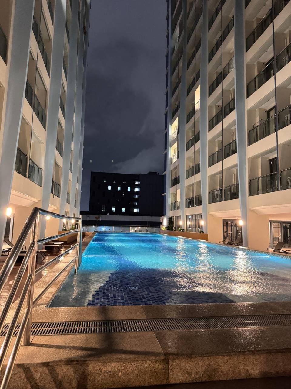 L Condotel Aparthotel Paranaque City