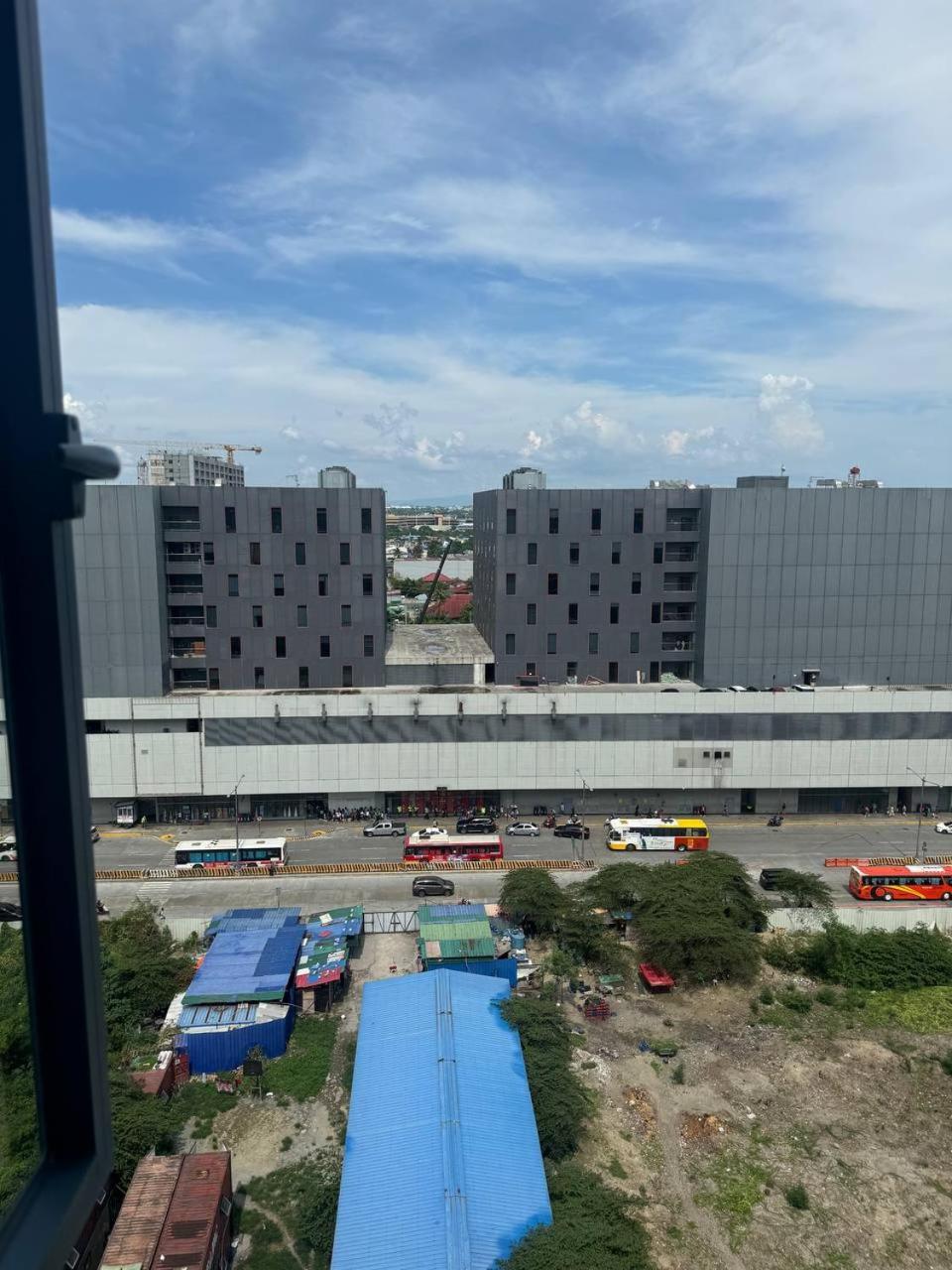 L Condotel * Paranaque City