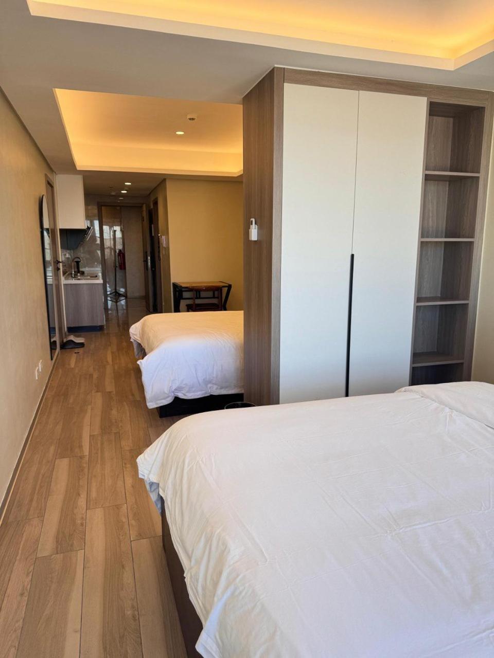 L Condotel